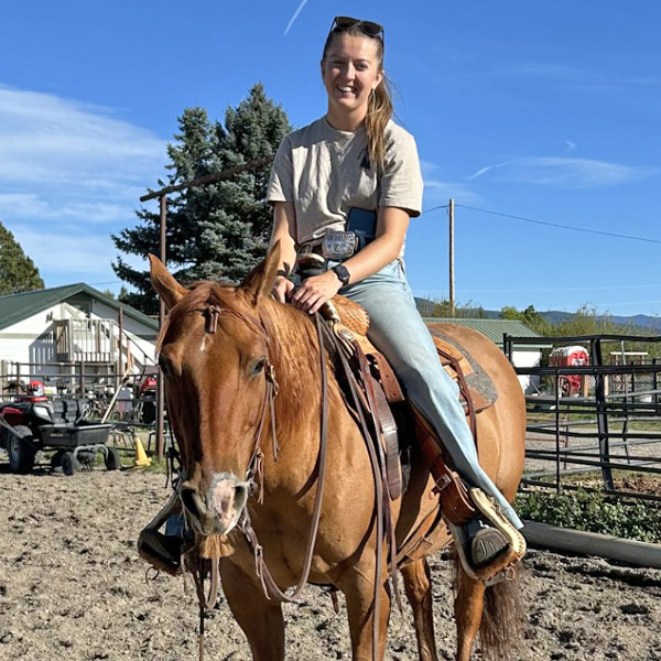 Amber Graham Cedar Ridge Equine Assistant