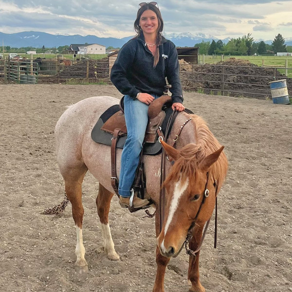 Reese Wyman Cedar Ridge Equine Assistant